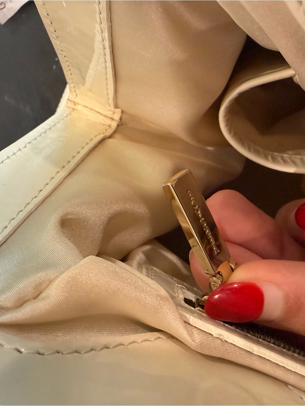 Vintage Gianni Versace Couture White Patent Leather Top Handle Bag Made in Italy - Picture 8 of 16